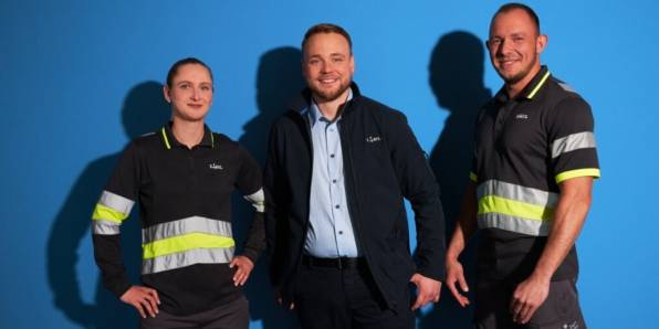 Teamleiter Logistik mit Mitarbeitern