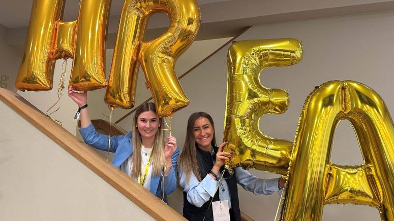 bl-awards-hrea_16zu9