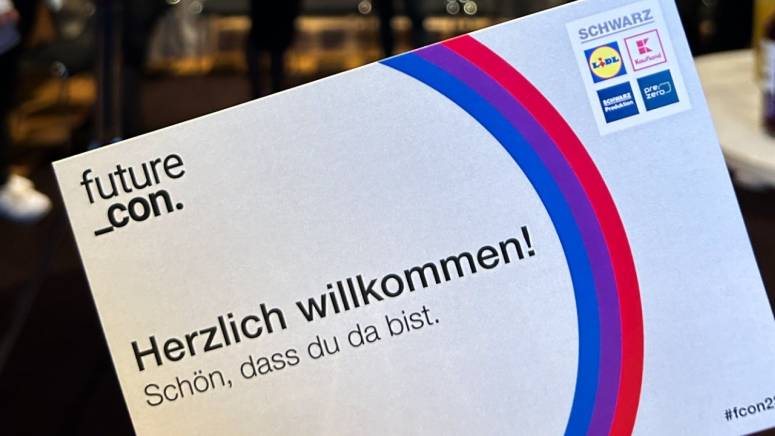 future_con.23 Willkommenskarte