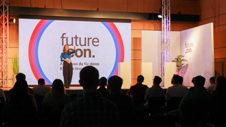 Bühne der future_con.23