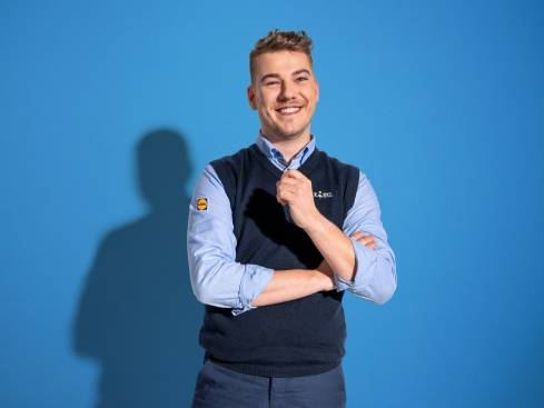 v-abiturientenprogramm-verkauf-freisteller_4zu3