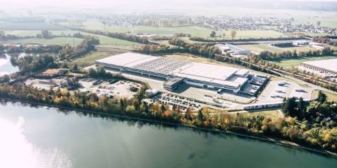 l0-logistikstandort-fluss-von-oben_2zu1
